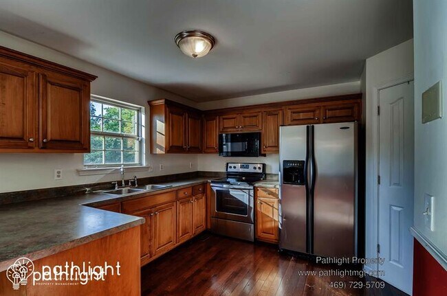 Building Photo - 109 Autumn Wood Dr