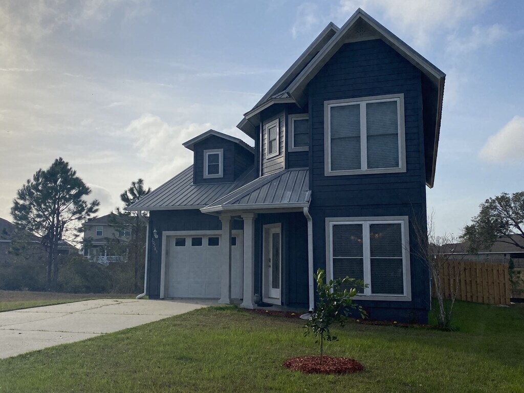 front of house - 20283 La Savane Dr
