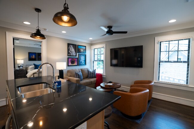 Foto del edificio - 2030 W Trade St