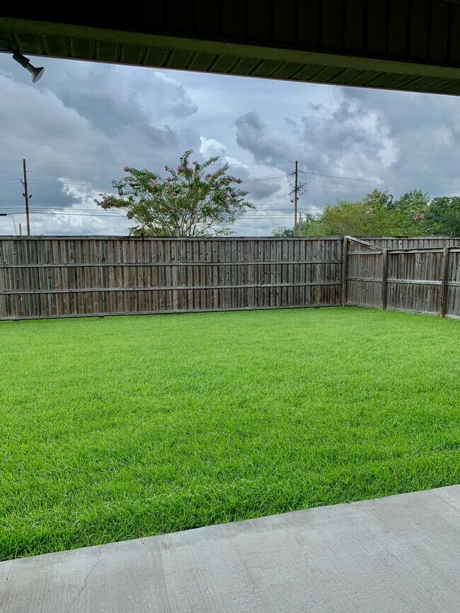 Foto del edificio - 3BD/2BA House for Lease in Magnolia Lakes - Close to LSU