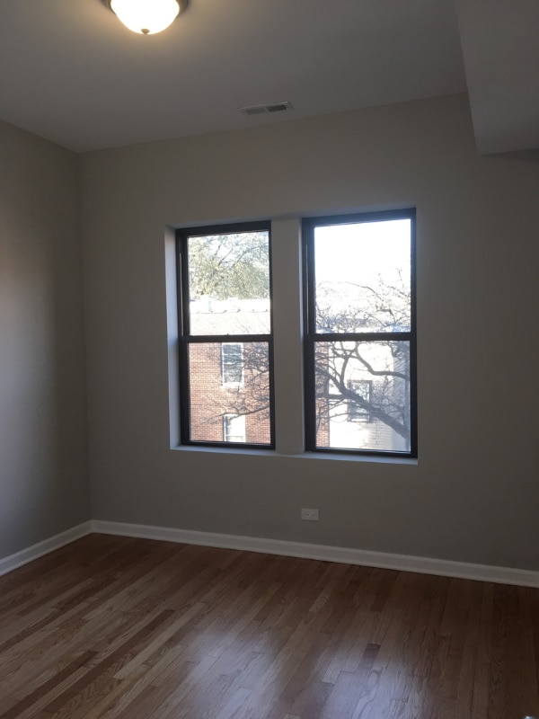 Building Photo - 3217 W Cullom Ave
