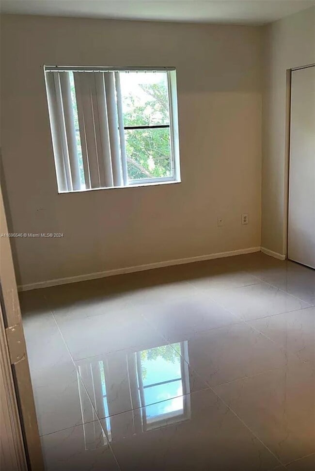 Foto del edificio - 2 bedroom in Miami Gardens FL 33169