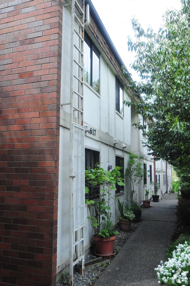 Foto del edificio - 1617 1st St