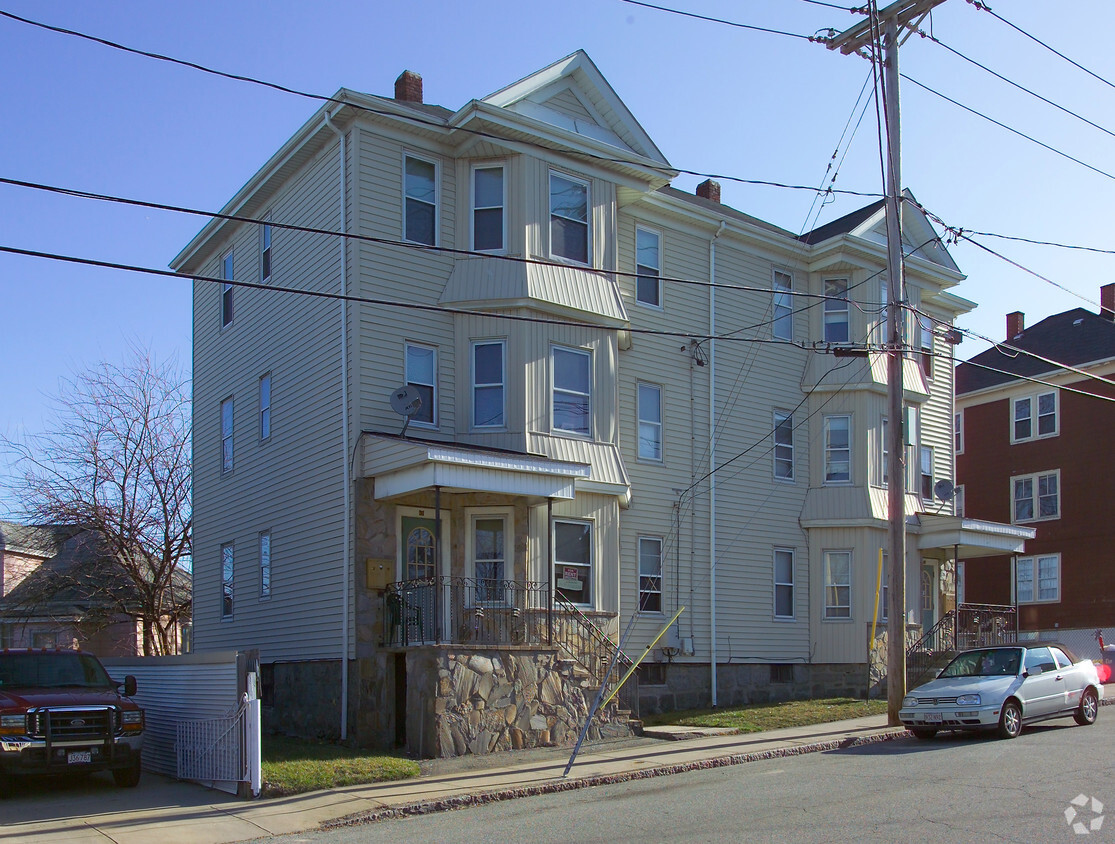 Building Photo - 30-32 Globe St