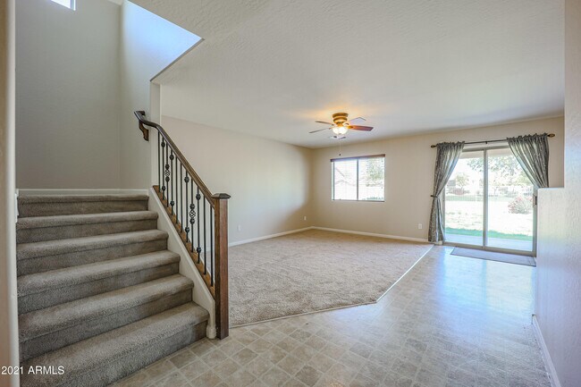 Foto del edificio - 10938 W Meadowbrook Ave