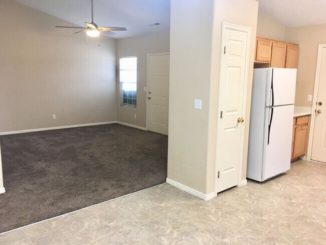 Building Photo - 1308 Millcreek Duplex