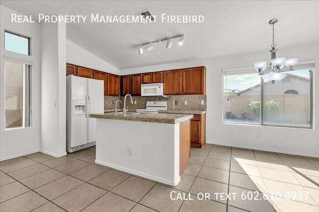 Foto del edificio - 16620 S 48th St