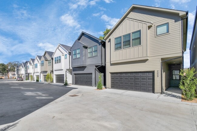Foto del edificio - 9027 Laverne Oak Ln