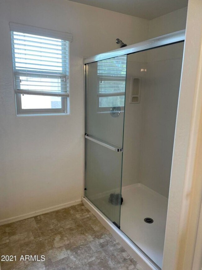 Foto del edificio - Charming 3 Bed home in gated community wit...
