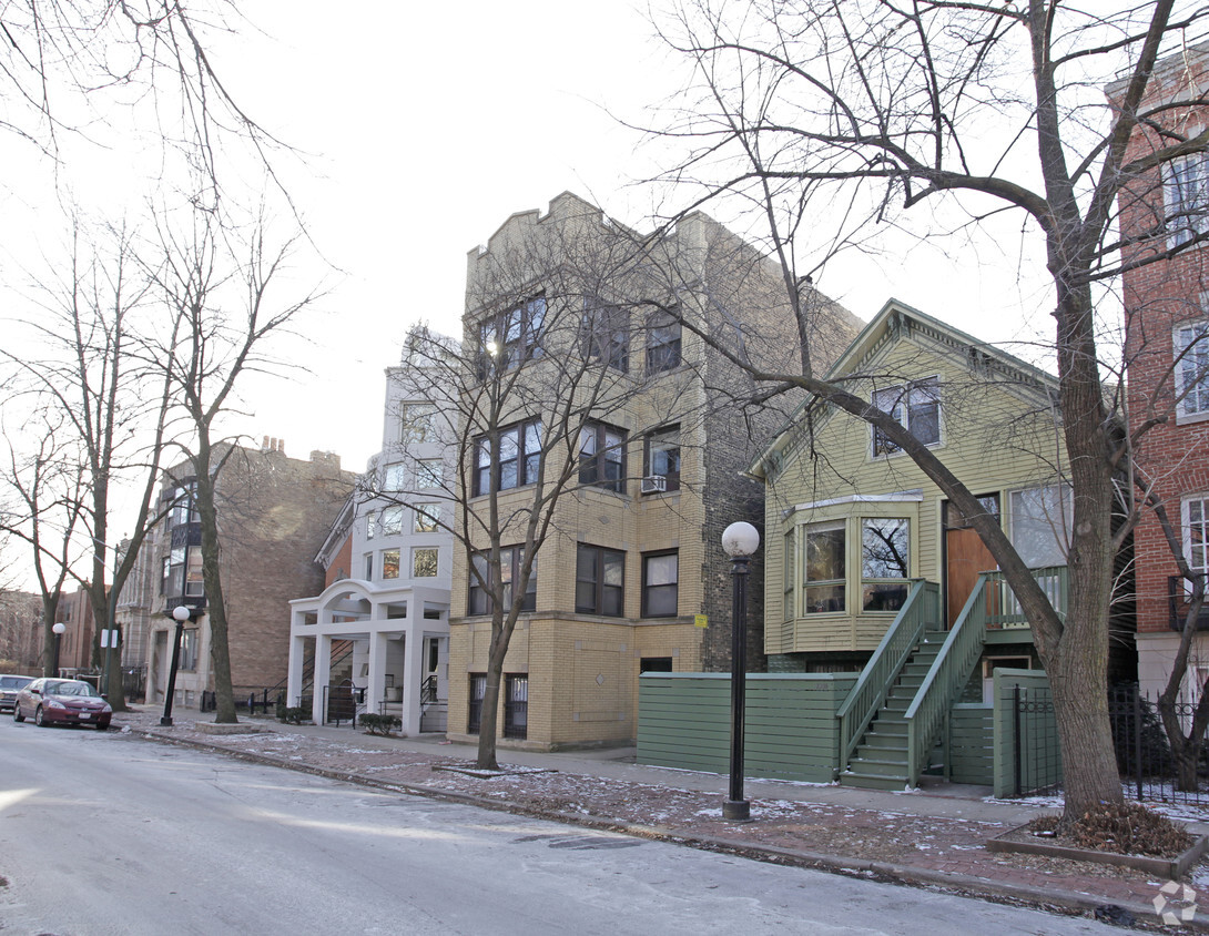 Building Photo - 1942 N Mohawk St