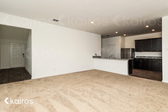 Building Photo - 922 Shady Brk