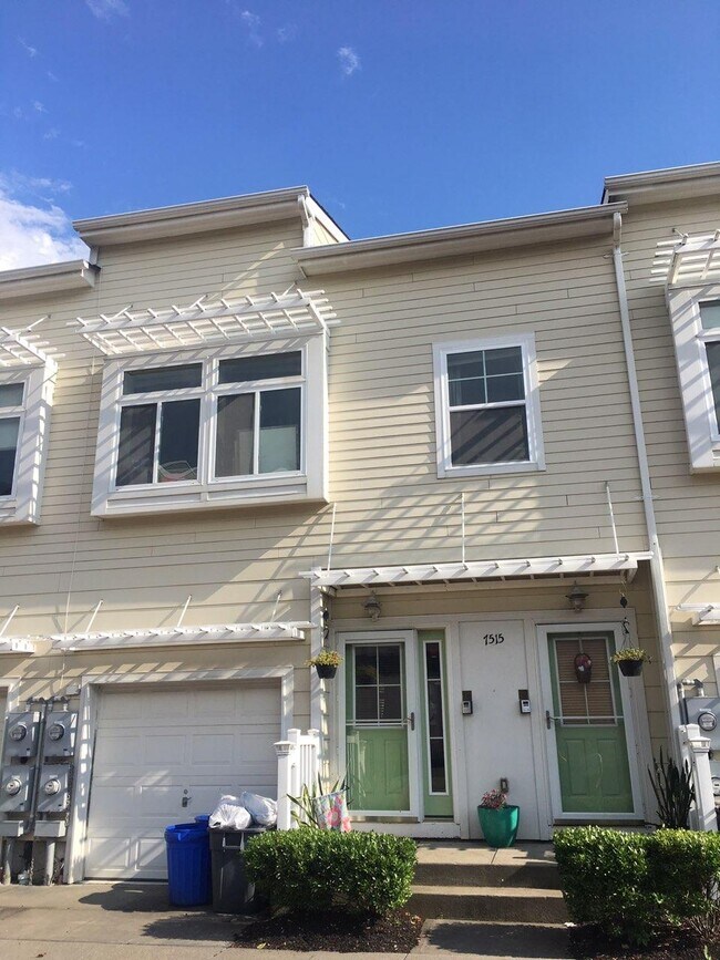 Building Photo - 7515 Aquatic Dr