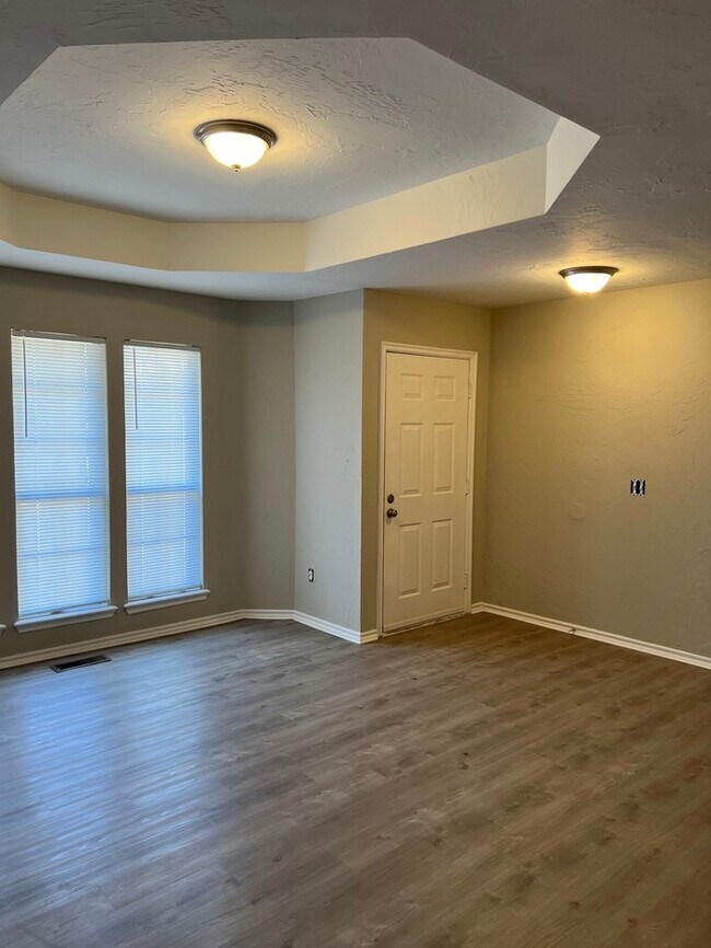 Building Photo - 716 Harvest Trail