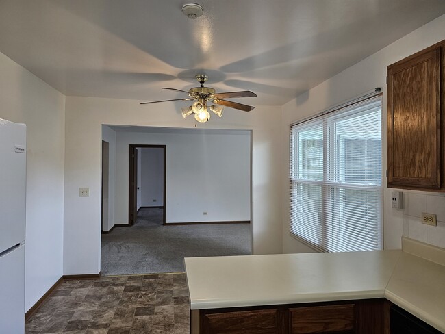 Foto del edificio - 301 Village Creek Dr