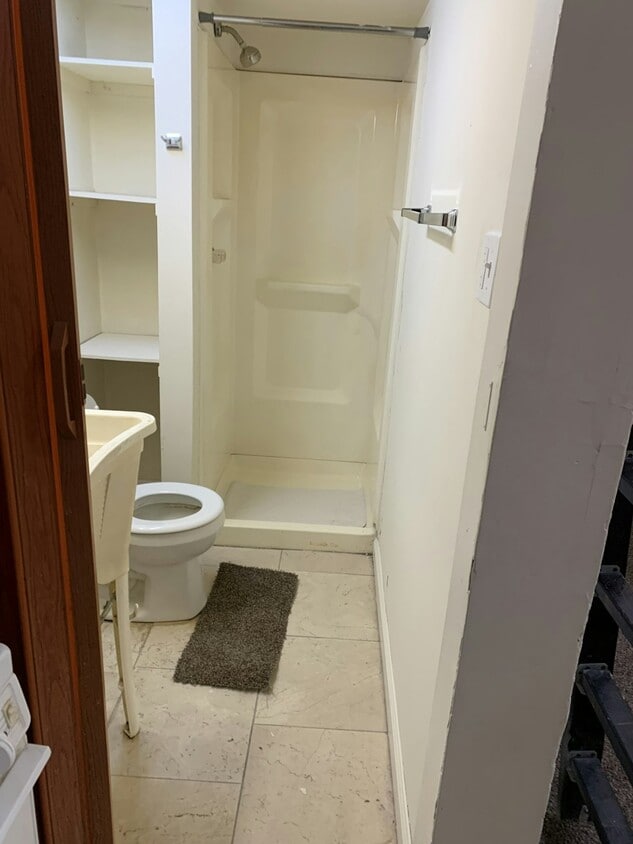 Building Photo - 2538 Amber St