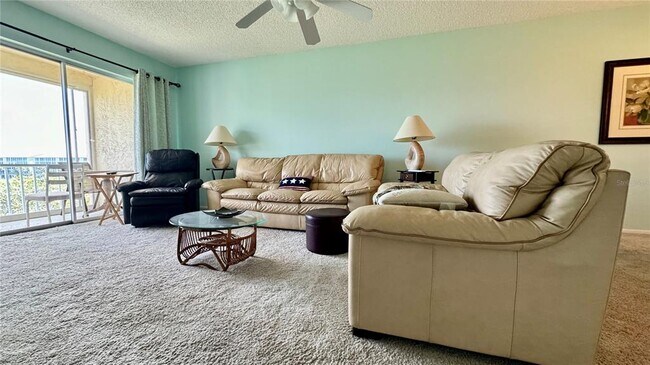 Building Photo - 3945 Lake Bayshore Dr