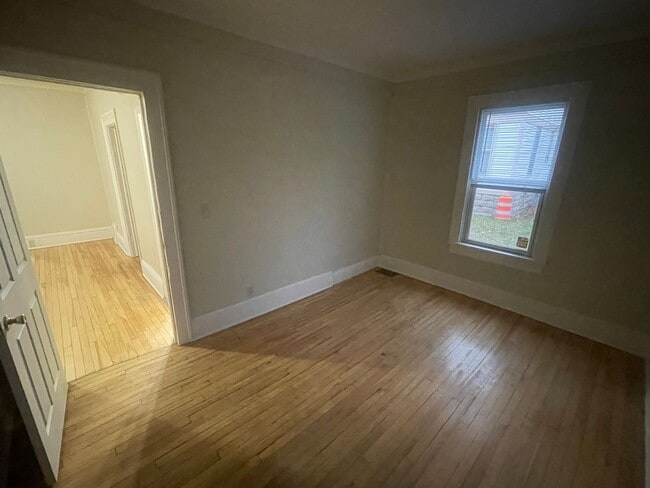 Building Photo - 642 Jackson St