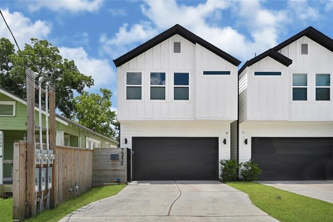 Building Photo - 7318 Avenue L