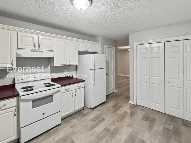 Foto del edificio - 1104 Oak Creek Trail