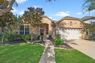 Building Photo - 314 Trillium Dr