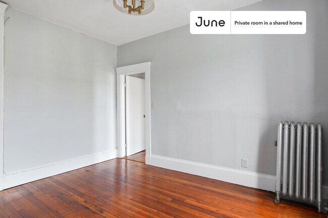Foto del edificio - Room in Shared 4 bed/1 bath home