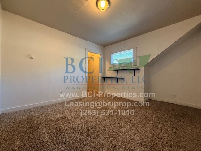 Foto del edificio - Beautiful 4 Bedroom Home Available in Down...