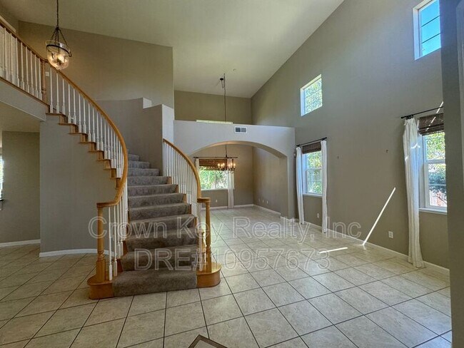 Building Photo - 1734 Mallard Ct