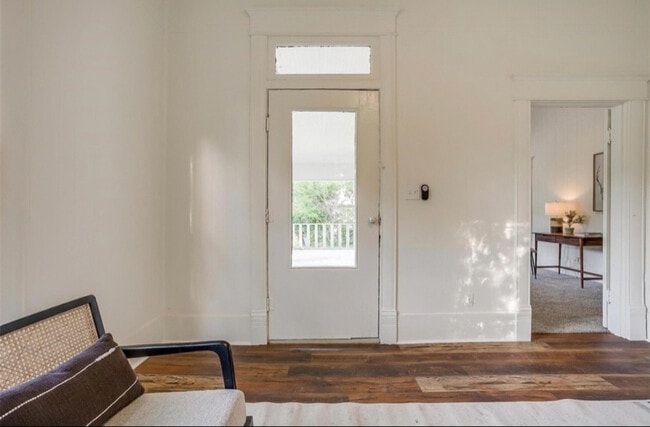 Foto del edificio - 715 SW 10th St