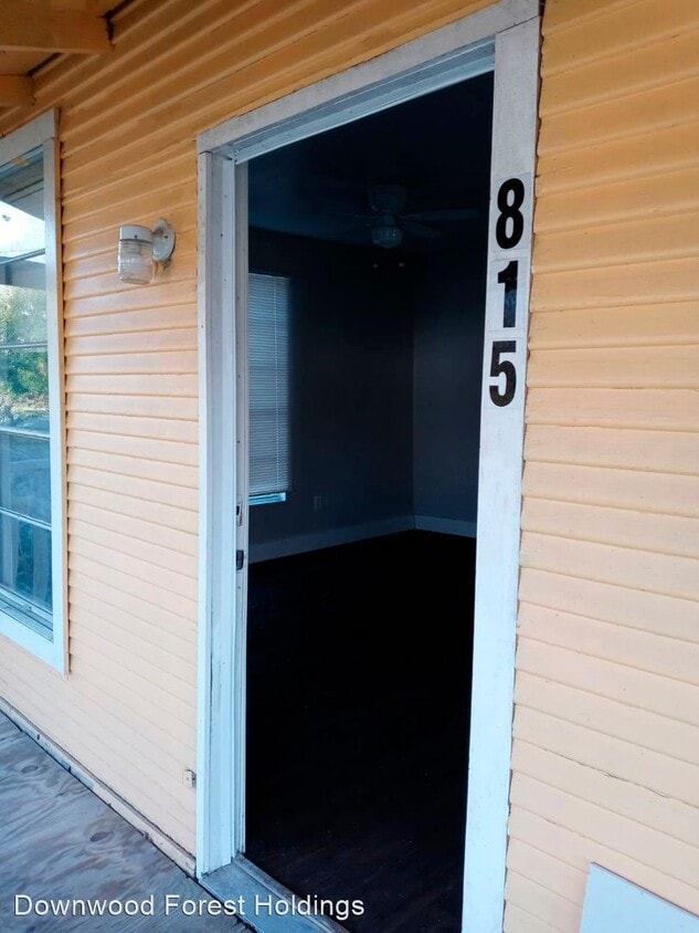 2 br, 1 bath House 815 4th St DW House Rental in Sour Lake, TX