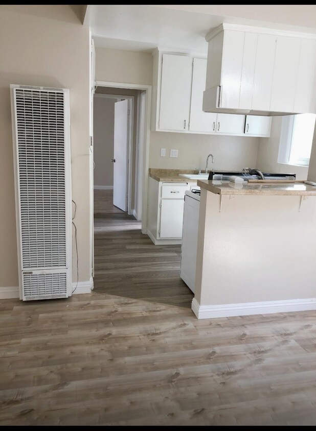 Foto principal - 12414 Dunrobin Ave