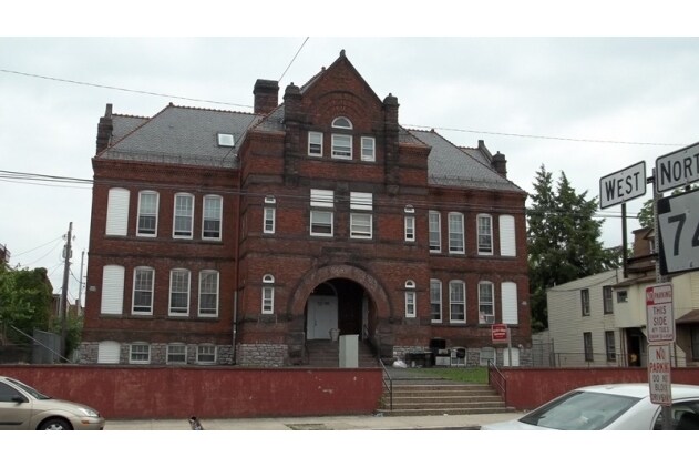Primary Photo - 610 W Philadelphia St