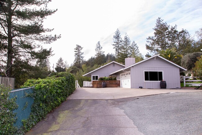 Building Photo - Cozy One Bedroom Angwin Apartment