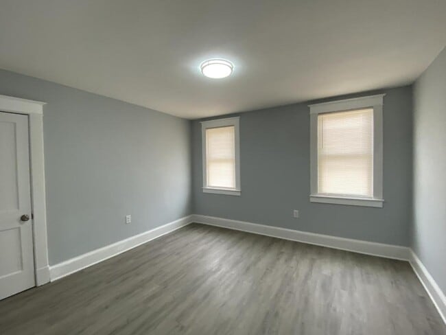 Foto del edificio - 3121 Rosalie Ave