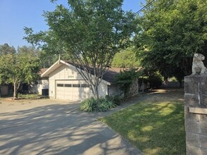 Building Photo - 6584 Williams Hwy