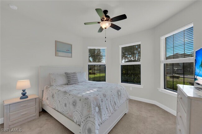 Foto del edificio - 19912 Beverly Park Rd