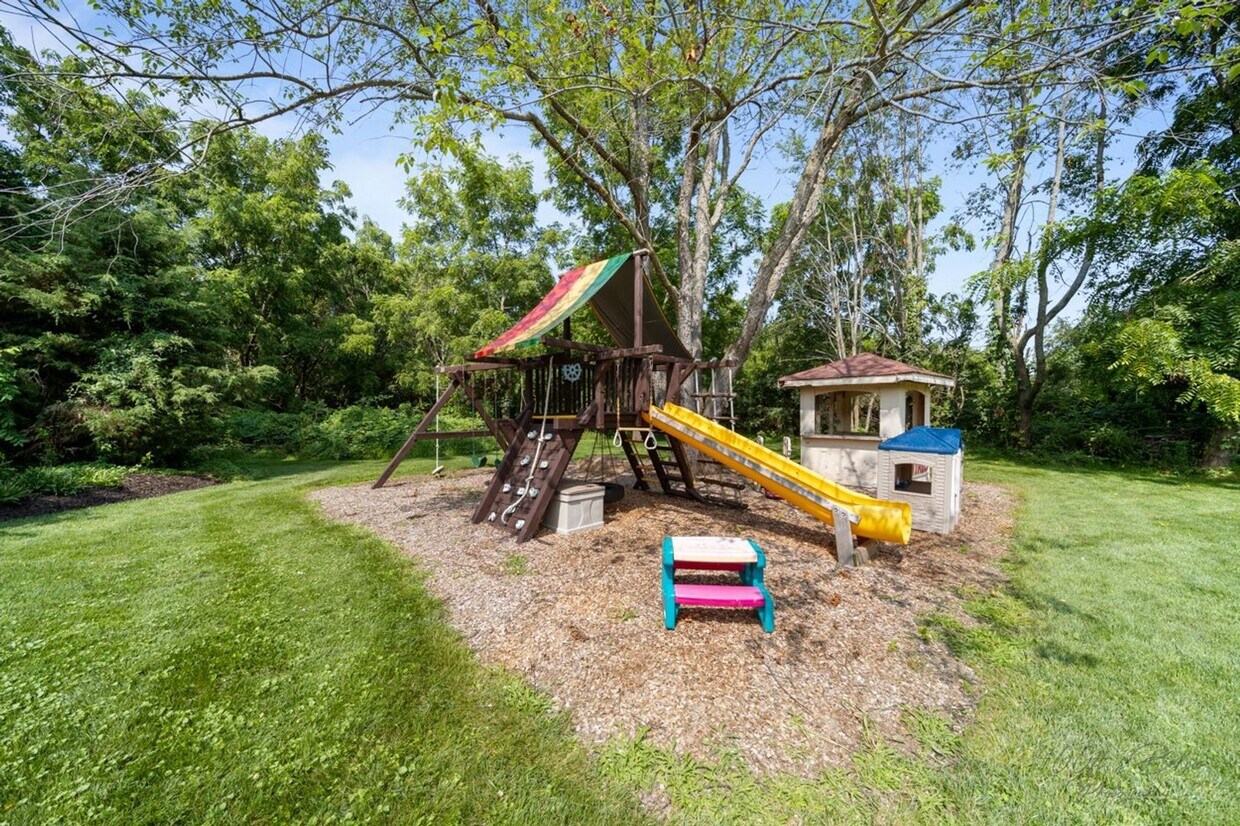 Foto principal - Lake Geneva Family-Friendly Furnished Home...