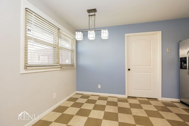 Foto del edificio - 116 Marshall Ct