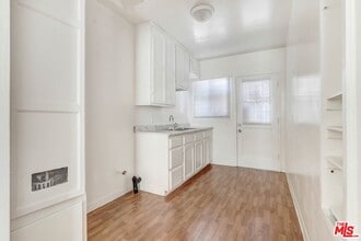 Building Photo - 6340 10th Ave