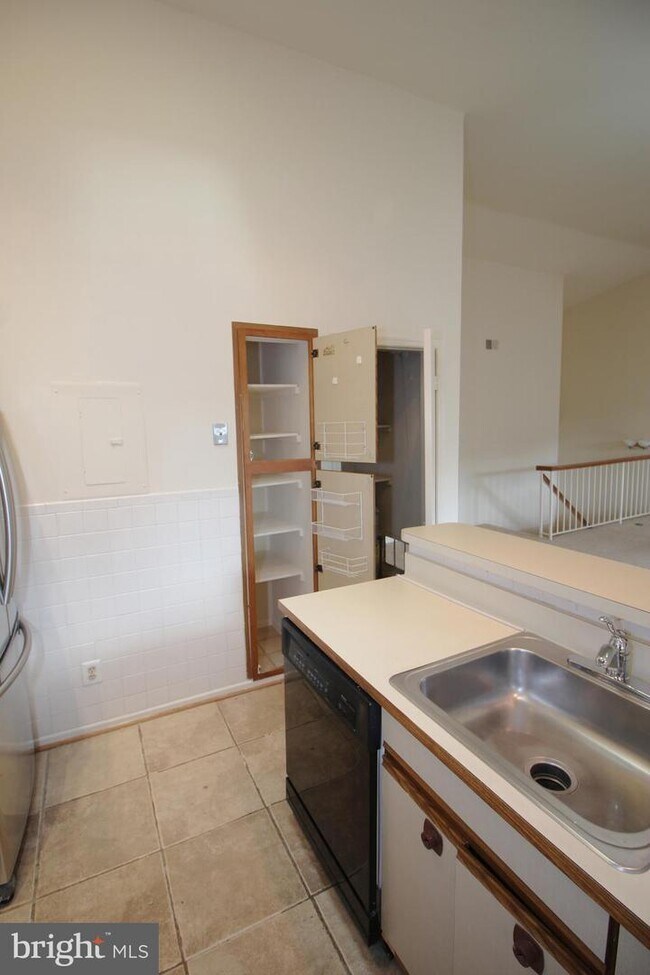Foto del edificio - 12893 Grays Pointe Rd