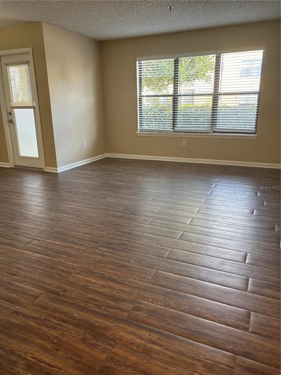 Foto del edificio - 11901 4th St N