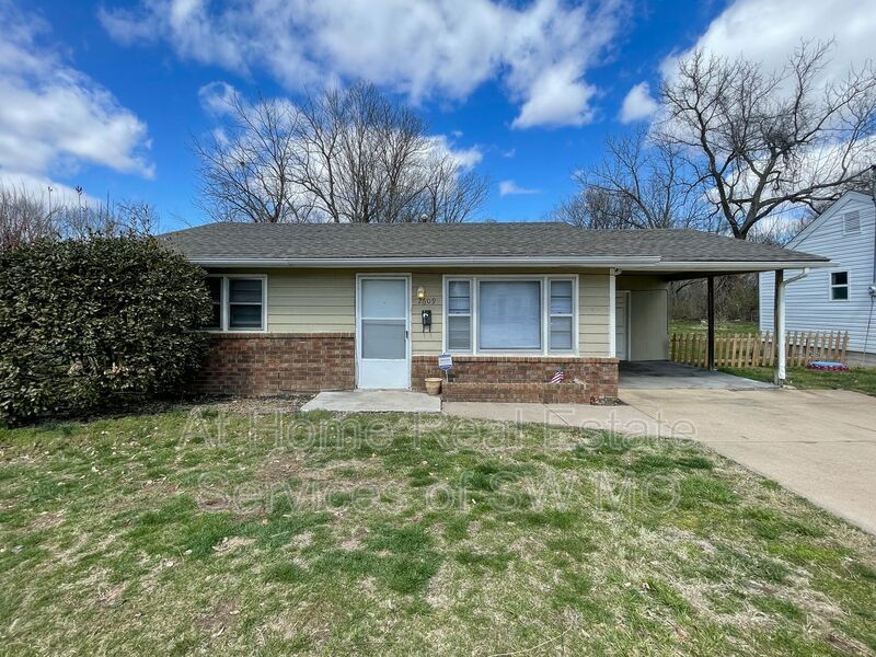 Foto principal - 2609 E Cherry St