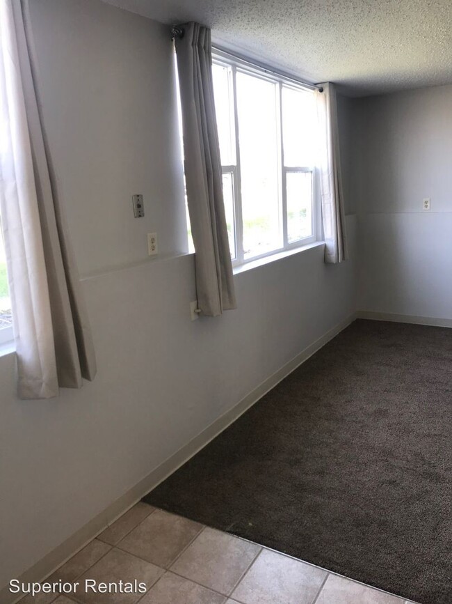 Building Photo - 2 br, 1 bath Apartment - 401 Melody Lane