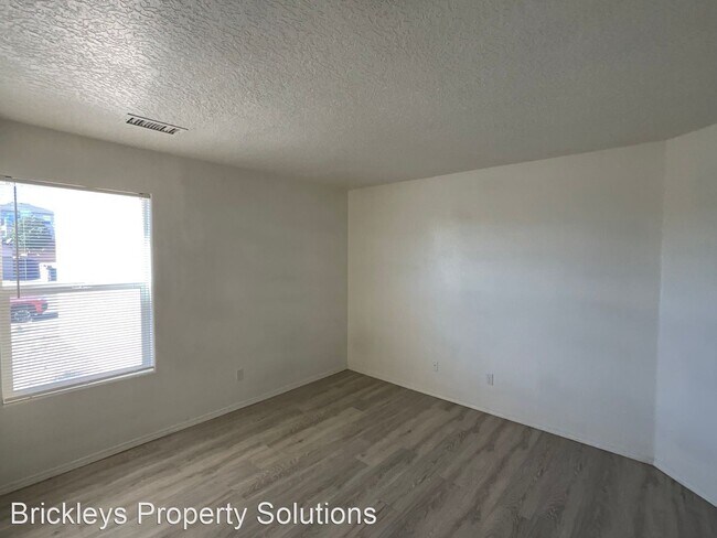 Building Photo - 4 br, 3 bath House - 5308 Buckeye Ct NE