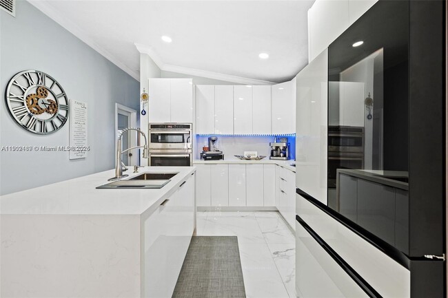 Building Photo - 8765 NW 111th Terrace