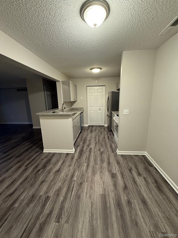 Foto del edificio - 11102 Pinehurst Ln