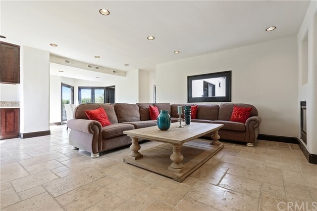 Building Photo - 13810 Mulholland Dr