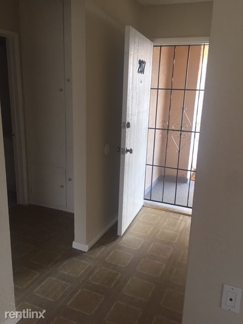 Building Photo - 13737 Inglewood Ave