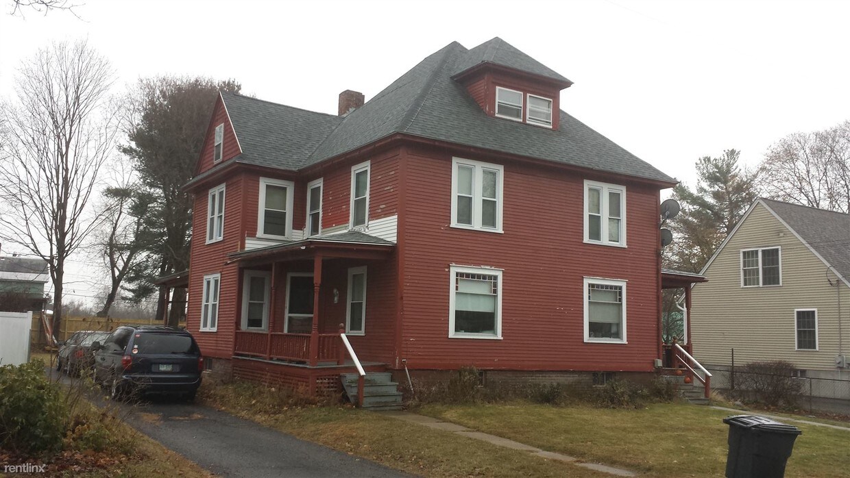 4 br, 1.5 bath Duplex 18 Fowler St Townhome Rentals in Keene NH