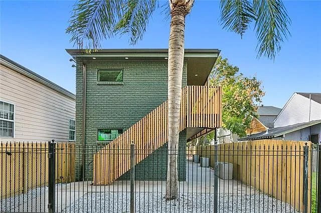 Foto del edificio - 2115 Danneel St