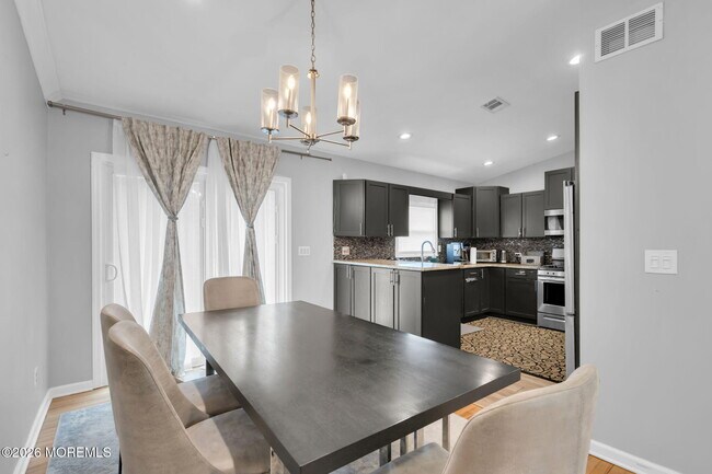 Building Photo - 56 Grace Dr